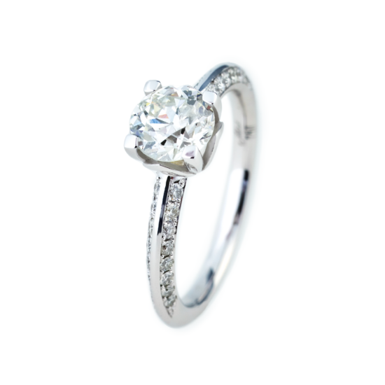 verlobungsring, diamantring, solitär, solitaire, ring, diamantschmuck, brillant, weissgold, heiratsantrag, proposal, blossom, bluete, design, schmuckdesign, hochzeitsring, goldschmiede, juwelier, sahak jewellery, zurich