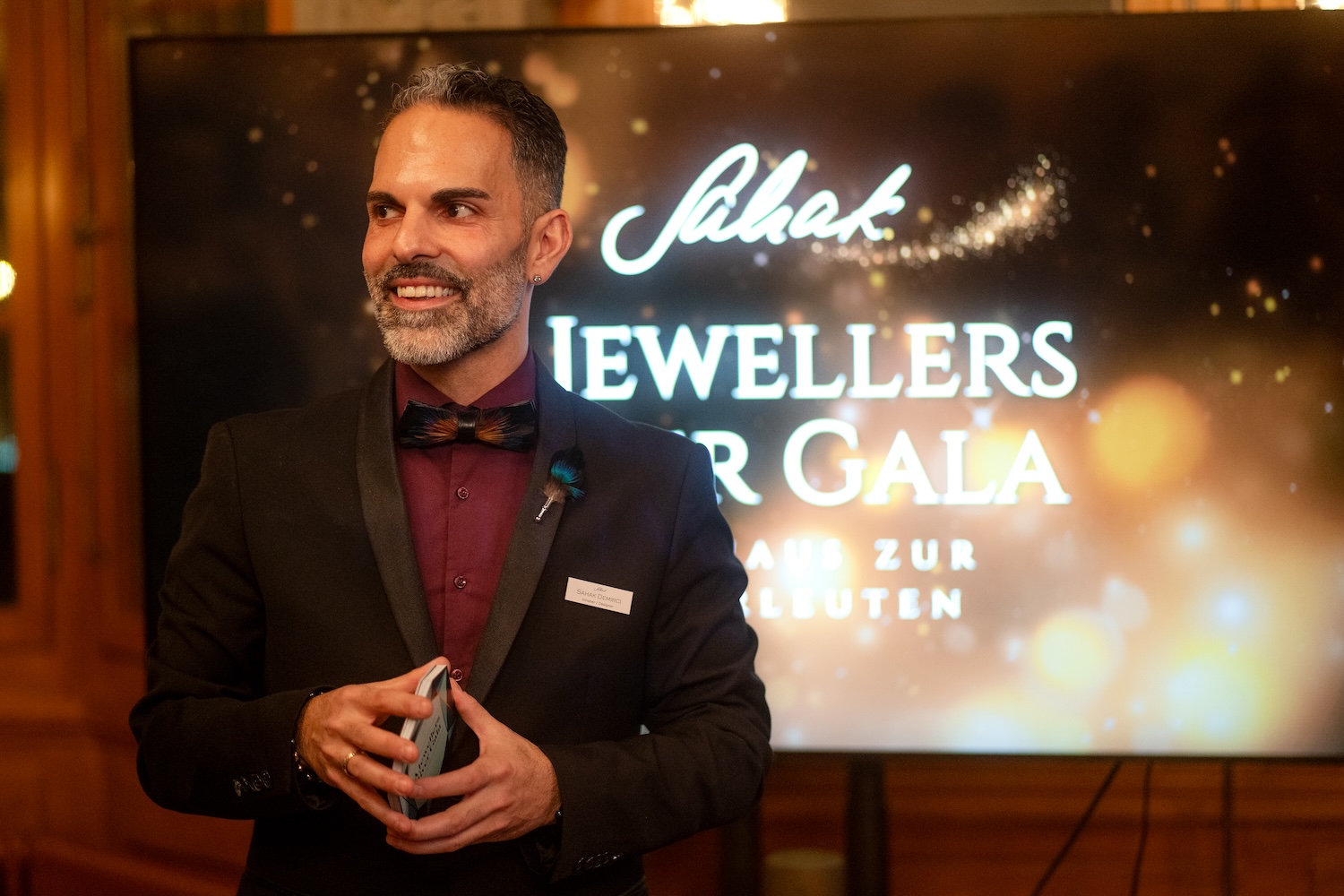 sahak, jewellery, weihnachtsanlass, schmuck, river gala, zunfthaus, zimmerleuten, gala, gala abend, juwelen, edelsteine, event, jewelry show, juwelier, limmatquai, zurich